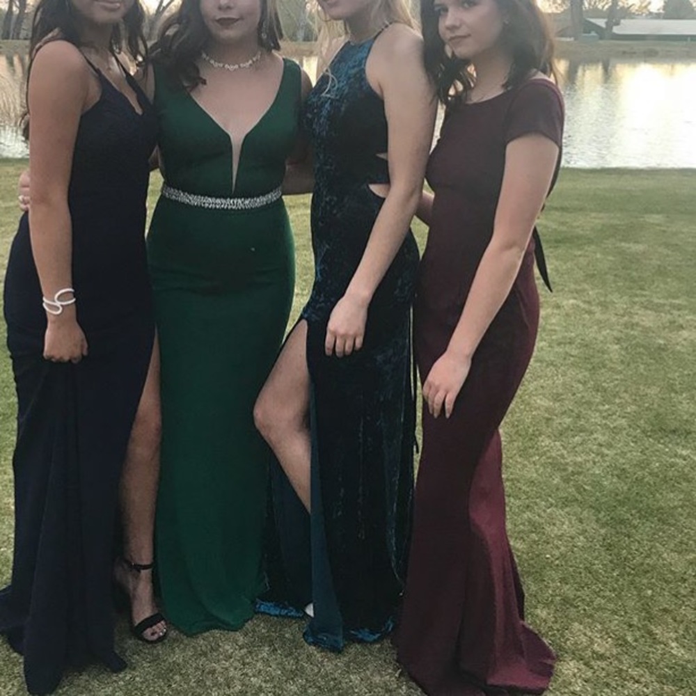 Prom dress - Picture 2 of 2